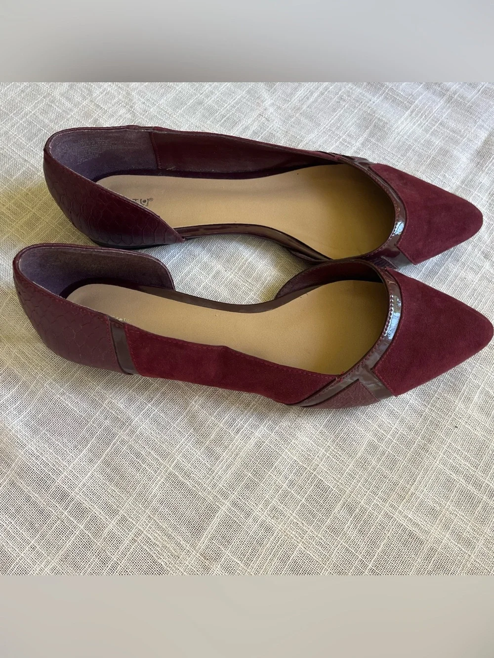 Apt. 9 burgundy red